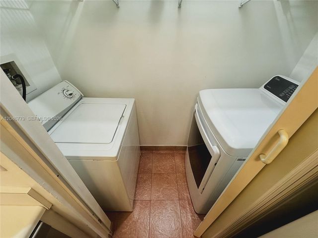 927 NE 199th Street 101, Miami, FL 33179