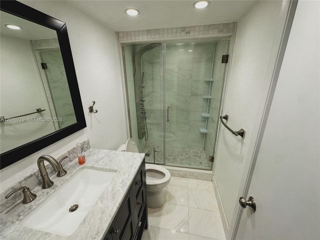 927 NE 199th Street 101, Miami, FL 33179