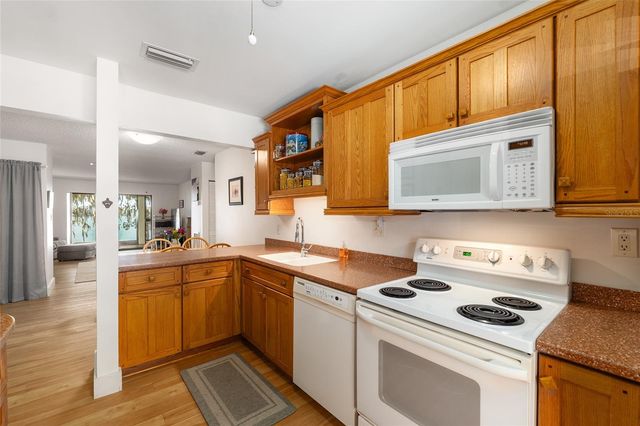 2674 SW 14TH DRIVE 223, Gainesville, FL 32608