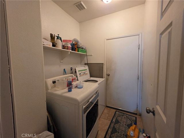 10786 Thorndale, Adelanto, CA 92301