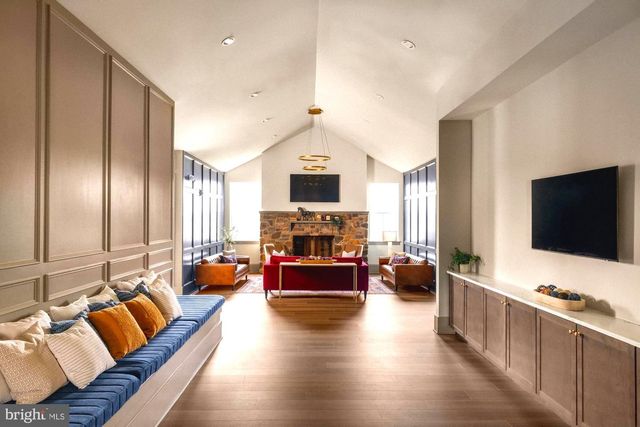 299 MEADOW CT, North Wales, PA 19454