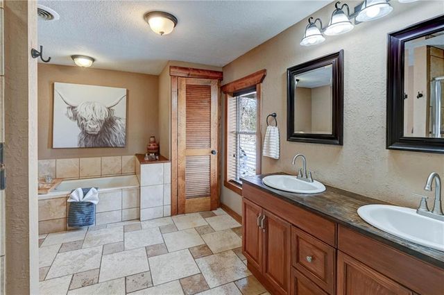 110 C Street, Lake Lotawana, MO 64086