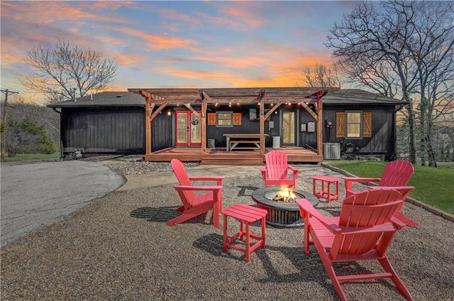 110 C Street, Lake Lotawana, MO 64086
