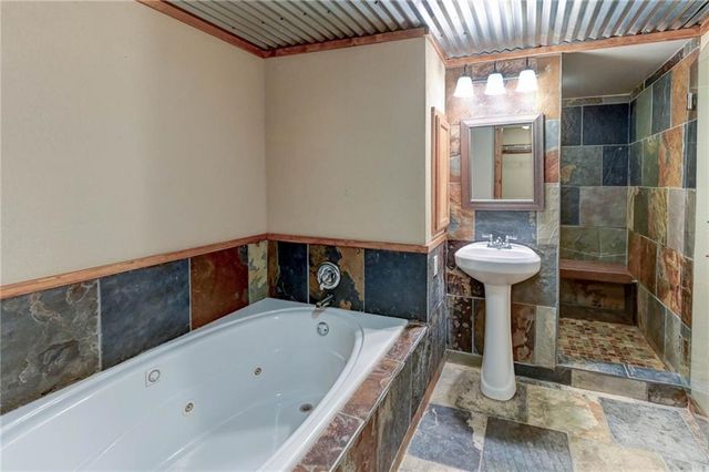 110 C Street, Lake Lotawana, MO 64086