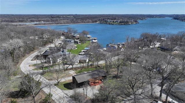 110 C Street, Lake Lotawana, MO 64086