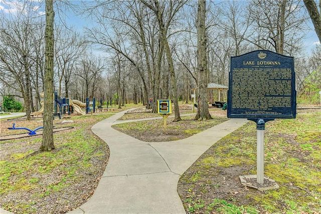 110 C Street, Lake Lotawana, MO 64086