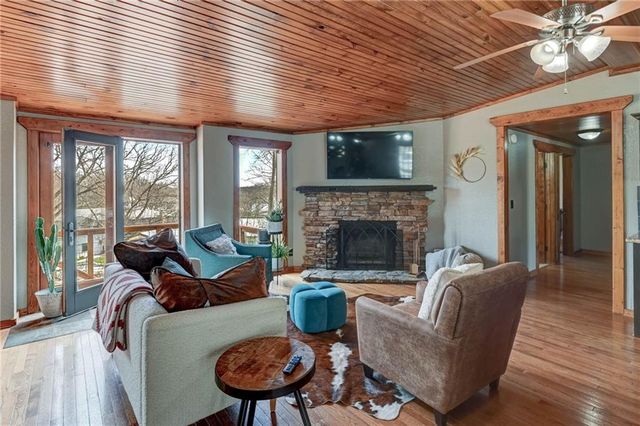110 C Street, Lake Lotawana, MO 64086