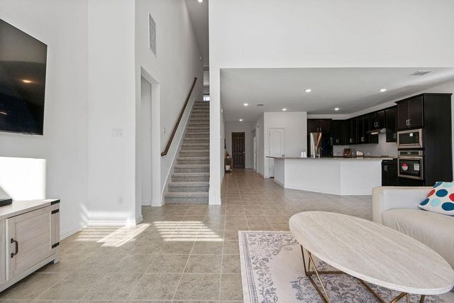 631 Breeze Hollow LN, Georgetown, TX 78628