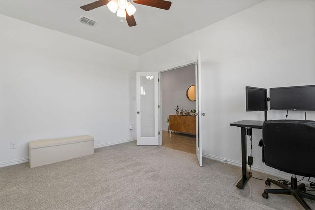 631 Breeze Hollow LN, Georgetown, TX 78628