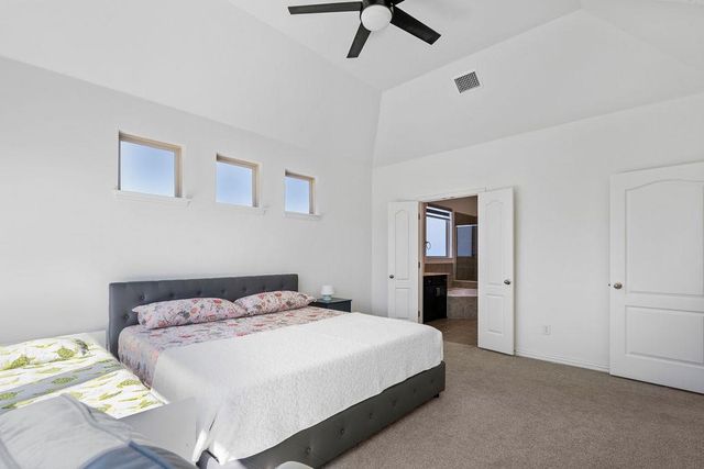 631 Breeze Hollow LN, Georgetown, TX 78628