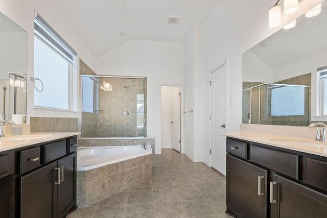 631 Breeze Hollow LN, Georgetown, TX 78628