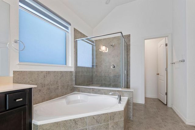 631 Breeze Hollow LN, Georgetown, TX 78628