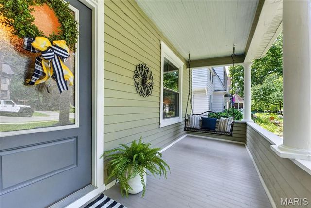 424 Spring Avenue, Webster Groves, MO 63119