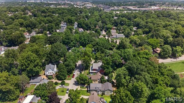 424 Spring Avenue, Webster Groves, MO 63119