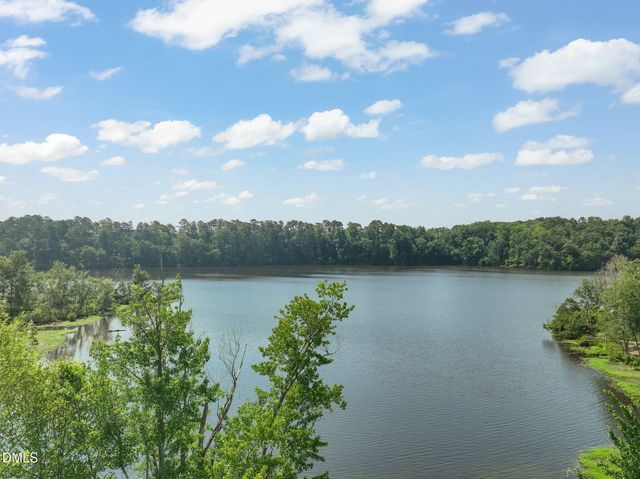 2441 Campus Shore Drive 109, Raleigh, NC 27606