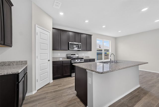 2800 Brittlebush Drive, Fort Worth, TX 76108