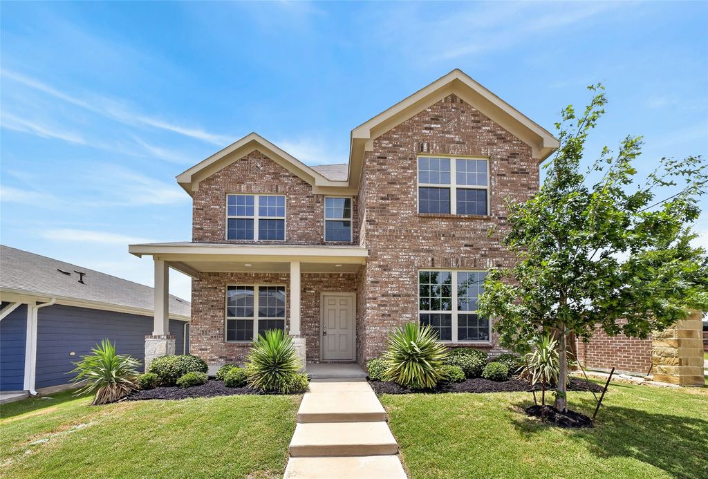 2800 Brittlebush Drive, Fort Worth, TX 76108