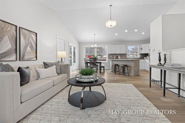 2851 Dean Lake Avenue, Grand Rapids, MI 49505