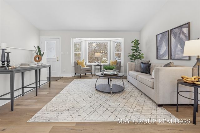 2851 Dean Lake Avenue, Grand Rapids, MI 49505