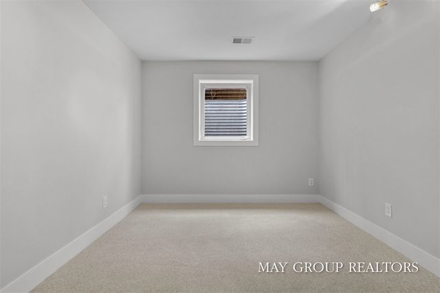 2851 Dean Lake Avenue, Grand Rapids, MI 49505