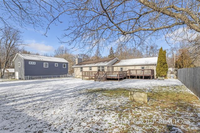 2851 Dean Lake Avenue, Grand Rapids, MI 49505