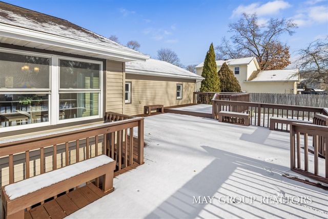 2851 Dean Lake Avenue, Grand Rapids, MI 49505