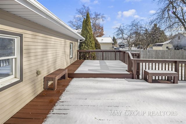 2851 Dean Lake Avenue, Grand Rapids, MI 49505