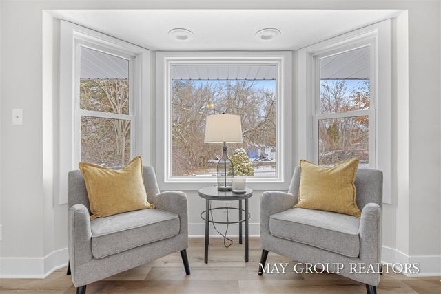 2851 Dean Lake Avenue, Grand Rapids, MI 49505