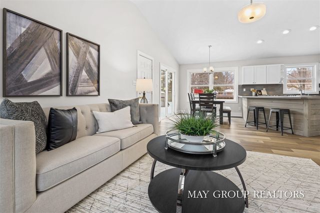 2851 Dean Lake Avenue, Grand Rapids, MI 49505