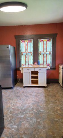 2214 N Fay Avenue, Springfield, MO 65803