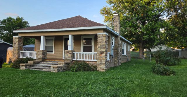 2214 N Fay Avenue, Springfield, MO 65803