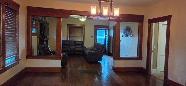 2214 N Fay Avenue, Springfield, MO 65803