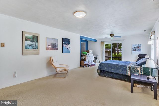 142 BRIDGE LN, Reedville, VA 22539