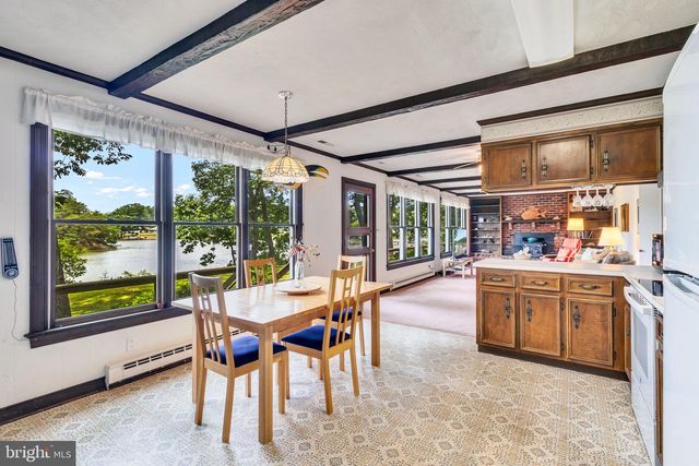 142 BRIDGE LN, Reedville, VA 22539