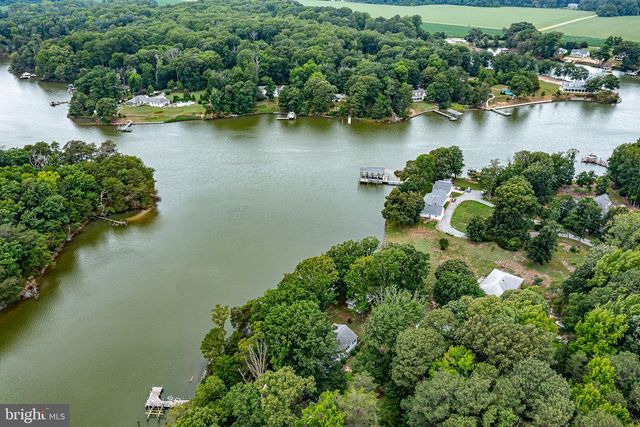 142 BRIDGE LN, Reedville, VA 22539