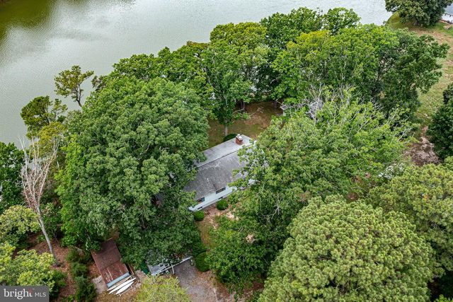 142 BRIDGE LN, Reedville, VA 22539