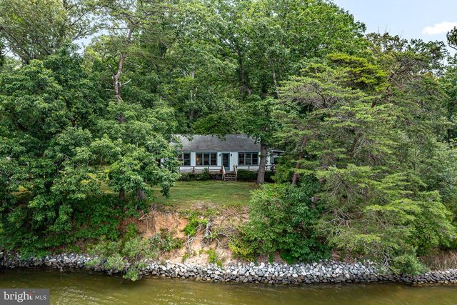 142 BRIDGE LN, Reedville, VA 22539