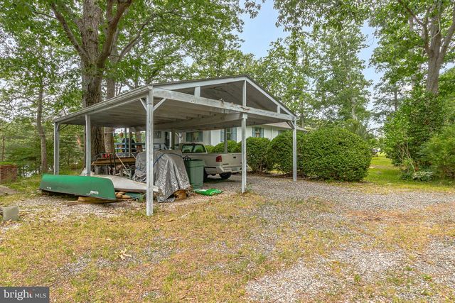 142 BRIDGE LN, Reedville, VA 22539