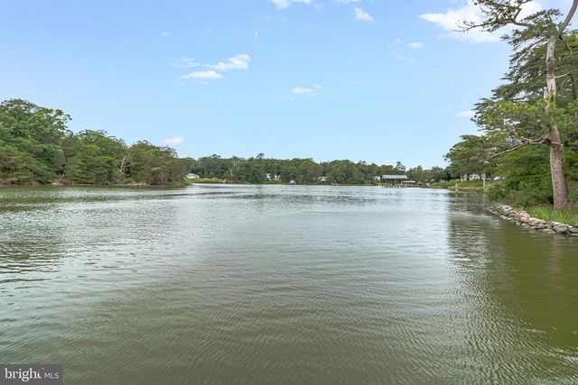 142 BRIDGE LN, Reedville, VA 22539