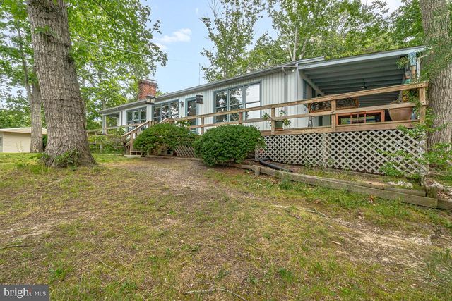 142 BRIDGE LN, Reedville, VA 22539