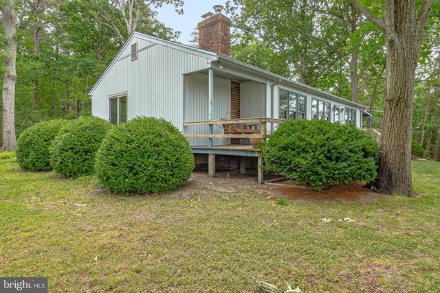 142 BRIDGE LN, Reedville, VA 22539