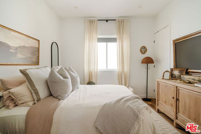 4460 Maplewood Avenue D, Los Angeles, CA 90004