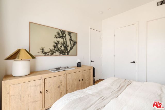 4460 Maplewood Avenue D, Los Angeles, CA 90004