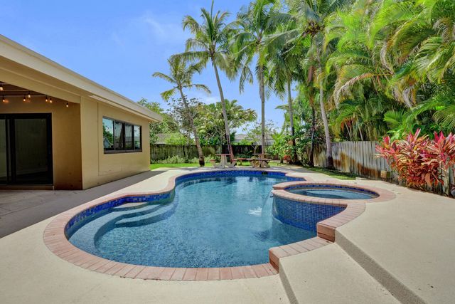 11927 SW 57th Court, Cooper City, FL 33330