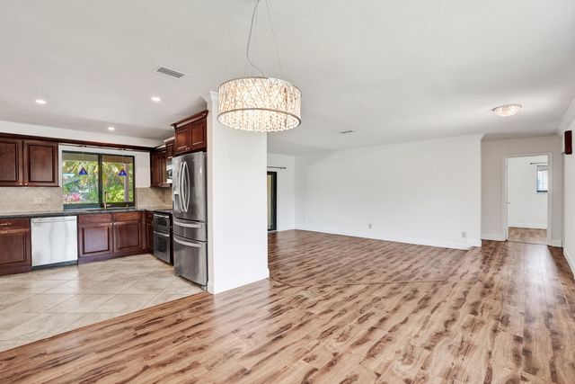 11927 SW 57th Court, Cooper City, FL 33330