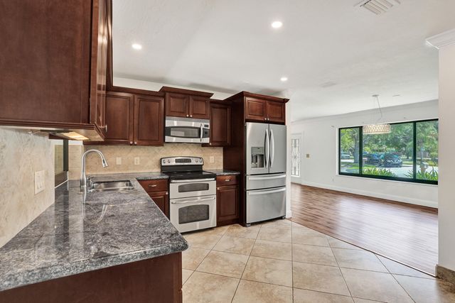 11927 SW 57th Court, Cooper City, FL 33330