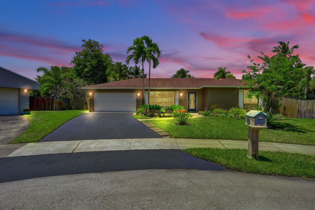 11927 SW 57th Court, Cooper City, FL 33330