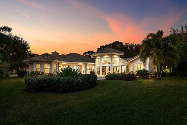 2450 NW 41st Street, Boca Raton, FL 33431