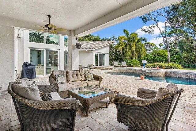 2450 NW 41st Street, Boca Raton, FL 33431