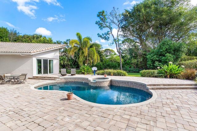 2450 NW 41st Street, Boca Raton, FL 33431